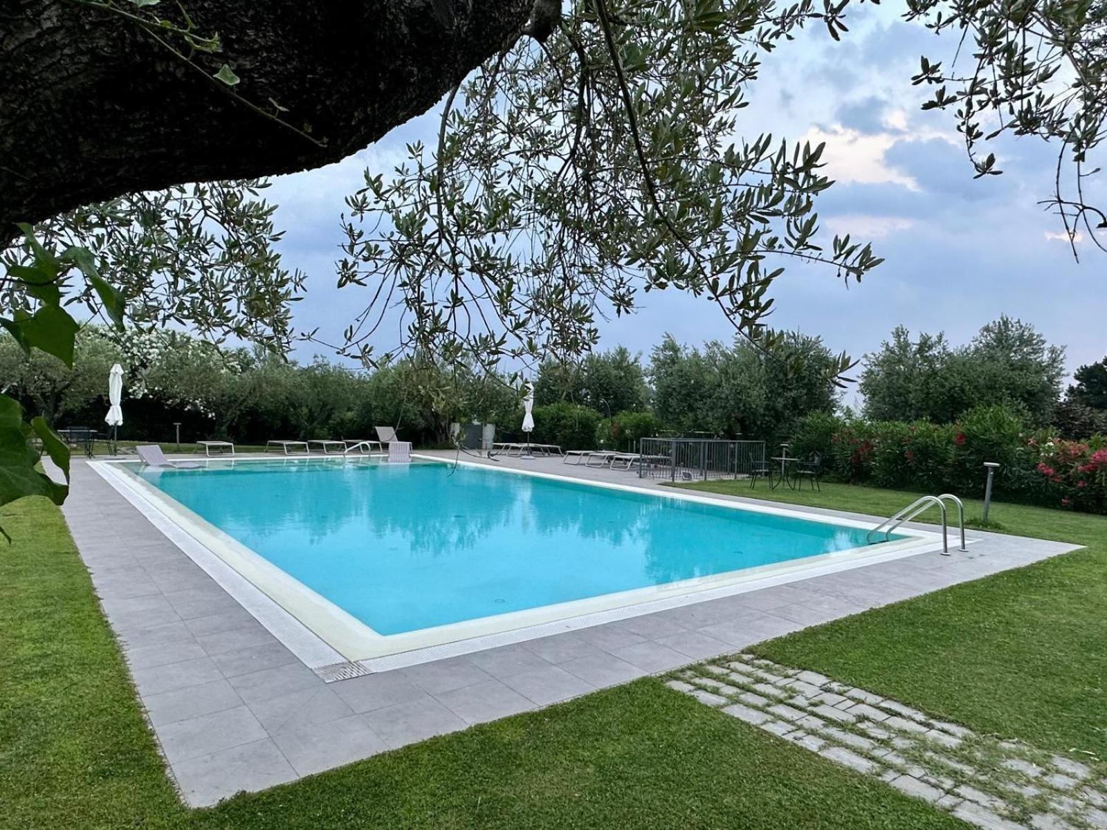 Villa Athena Charme Манерба-дель-Гарда Екстер'єр фото
