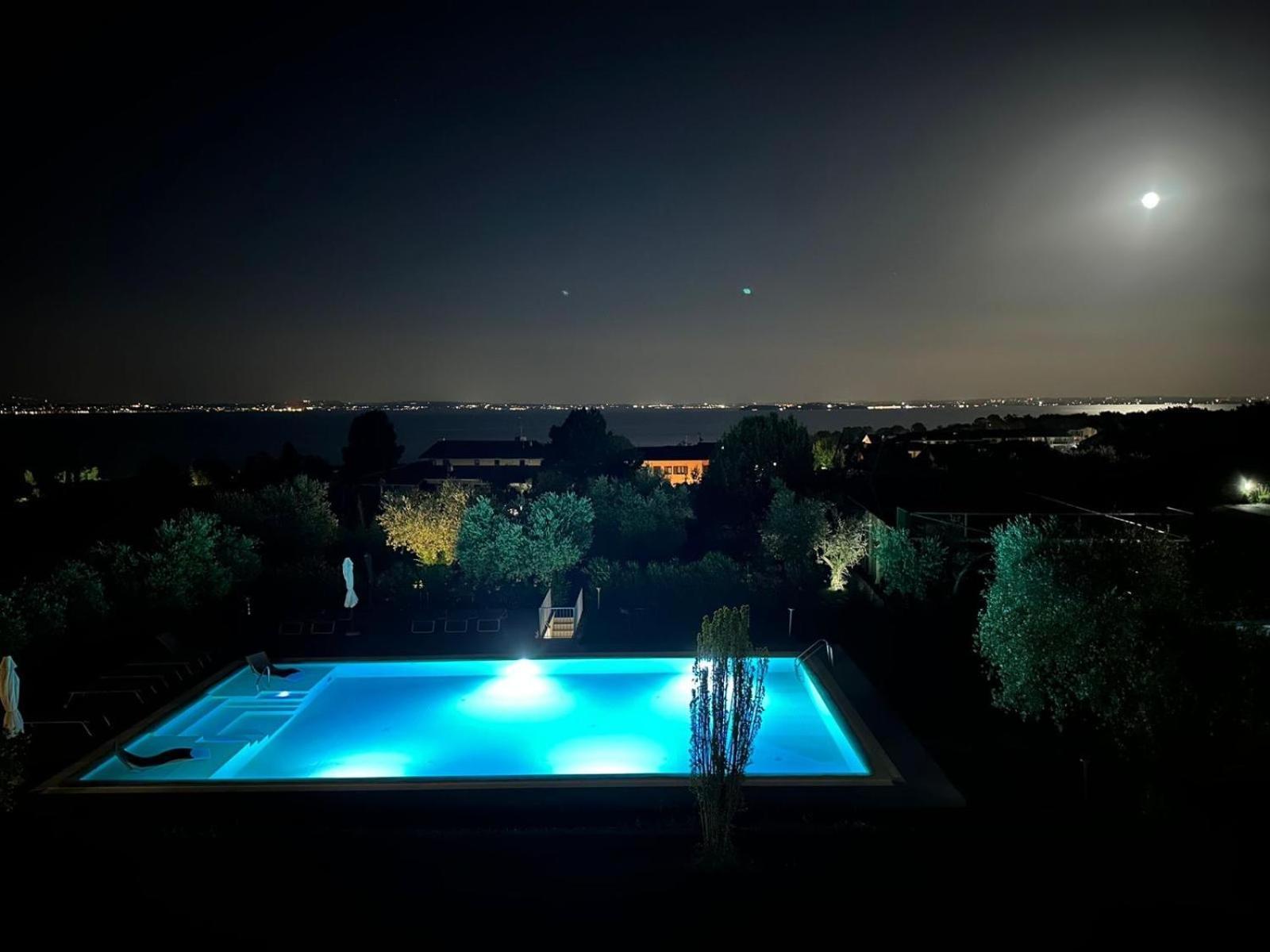 Villa Athena Charme Манерба-дель-Гарда Екстер'єр фото